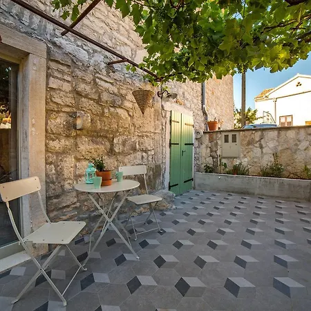 Kalu 550s Casa de Férias
